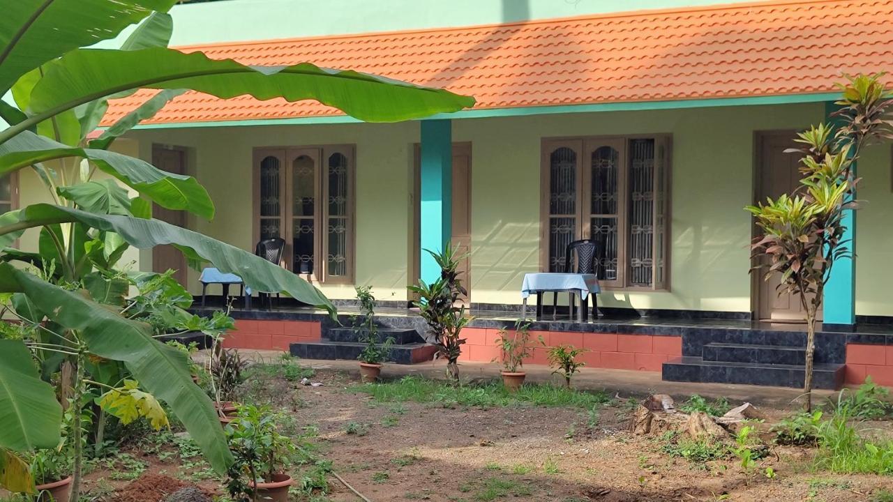 Hotel Greenland Thiruvananthapuram Bagian luar foto